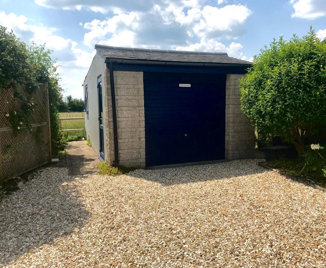 Charming Modernized Country Cottage Near Mere, Wiltshire 米尔 外观 照片